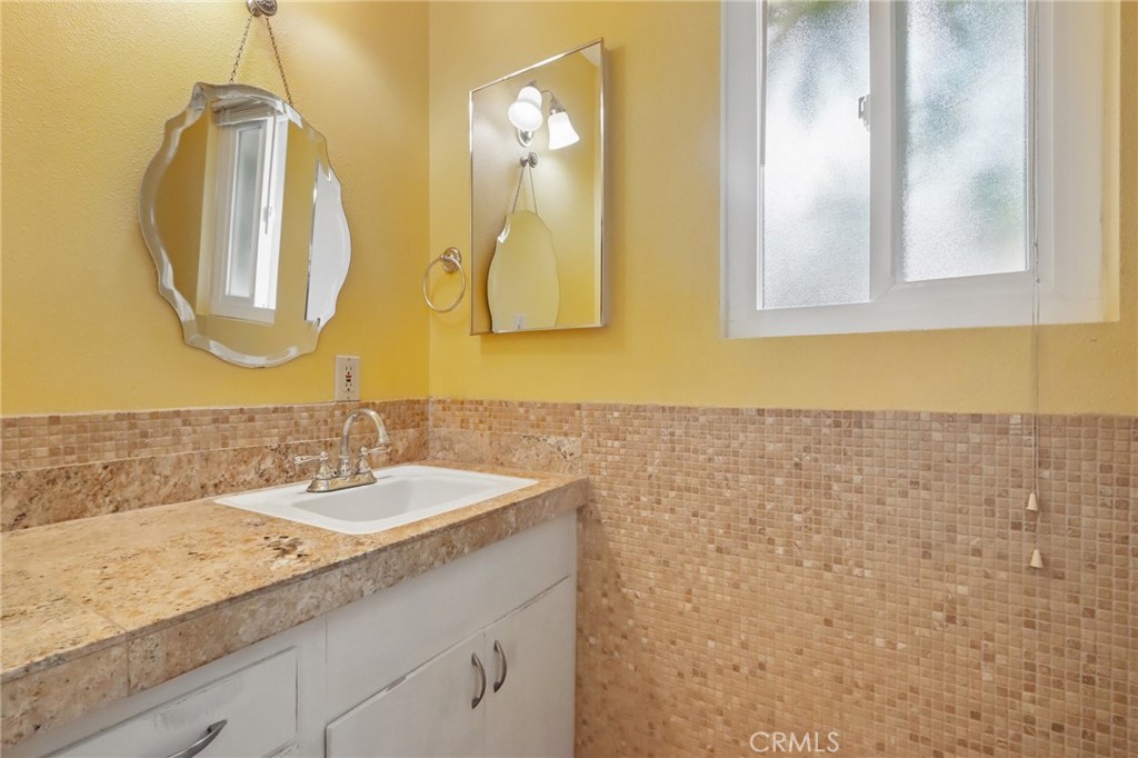Half bath - 12312 Newport, North Tustin CA 92705 - photo 10