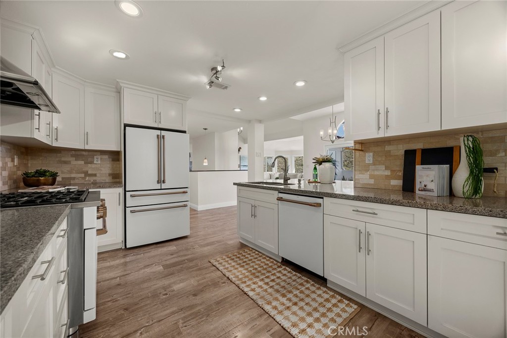 12571 Circula Panorama, North Tustin CA 92705 - photo 8