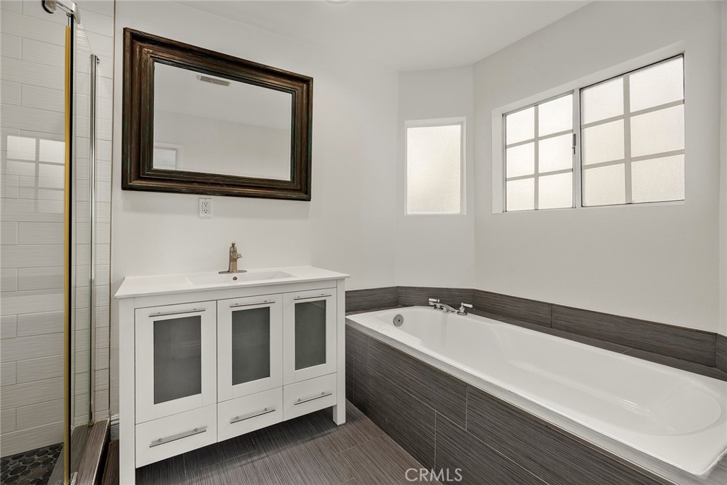 12571 Circula Panorama, North Tustin CA 92705 - photo 27