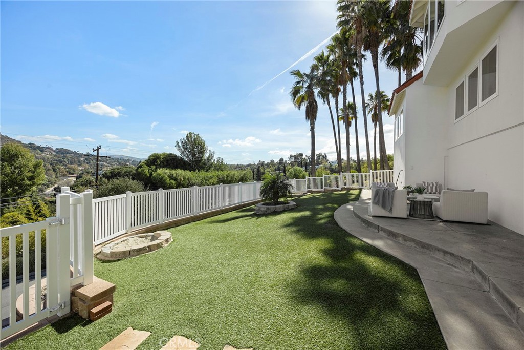 12571 Circula Panorama, North Tustin CA 92705 - photo 29