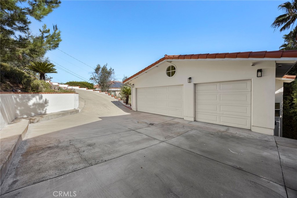 12571 Circula Panorama, North Tustin CA 92705 - photo 32