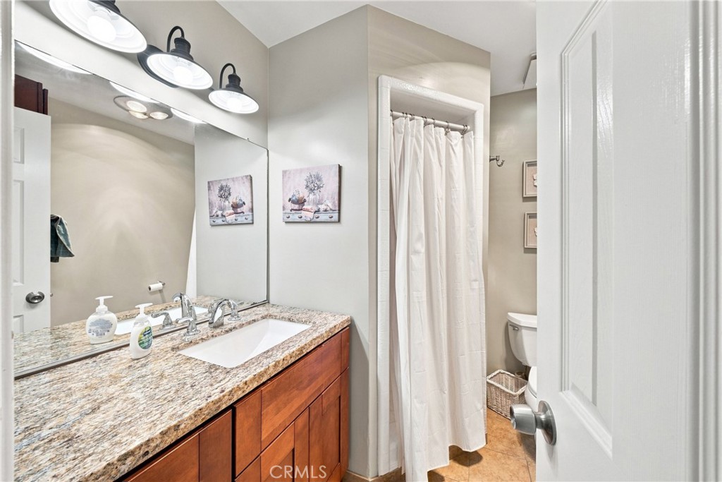 Master Bath - 12591 Vista Panorama, North Tustin CA 92705 - photo 23
