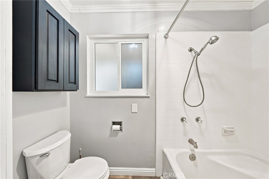 Hall Bath - 12591 Vista Panorama, North Tustin CA 92705 - photo 40