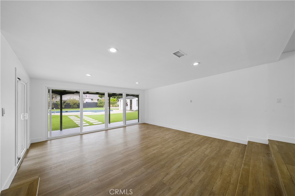 13081 Prospect Avenue, North Tustin CA 92705 - photo 6