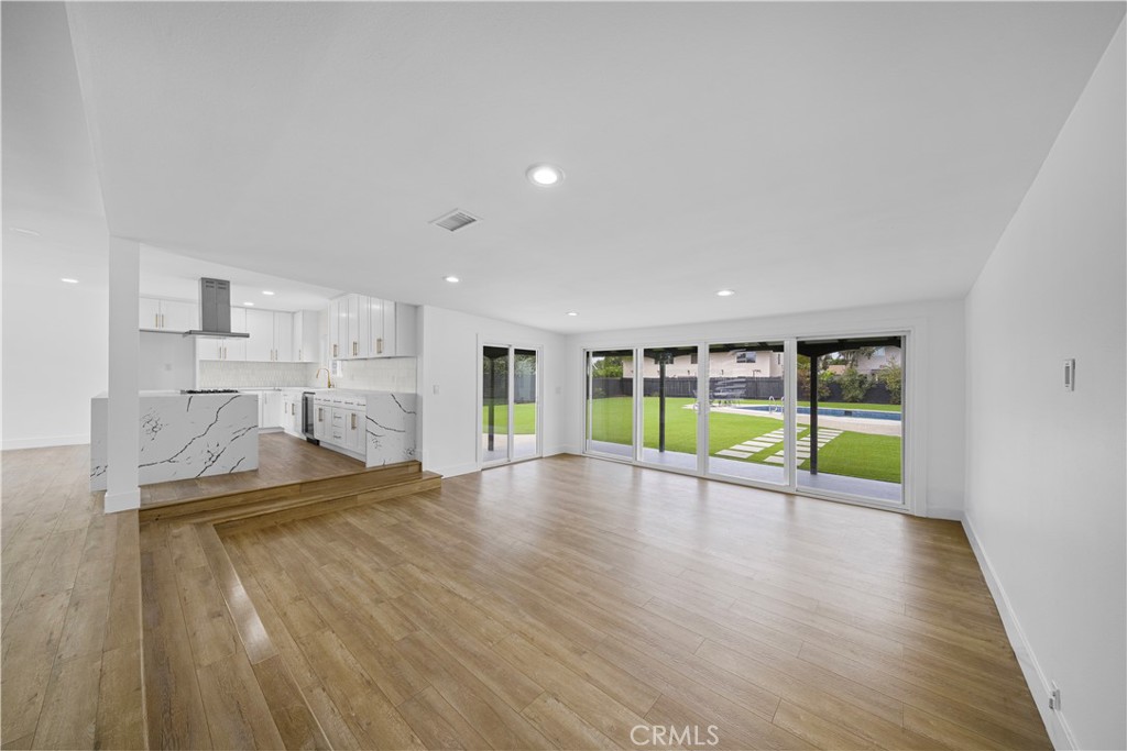 13081 Prospect Avenue, North Tustin CA 92705 - photo 7