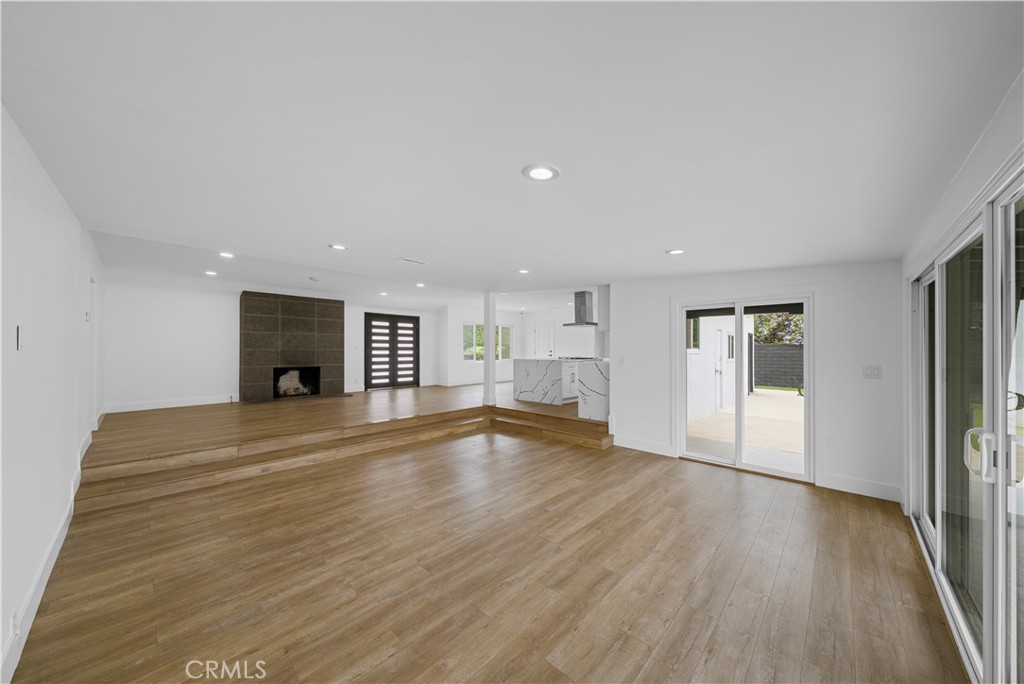 13081 Prospect Avenue, North Tustin CA 92705 - photo 8