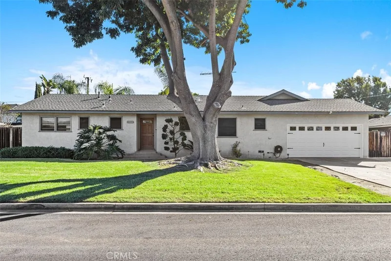 13082 Palomar, North Tustin, CA 92705