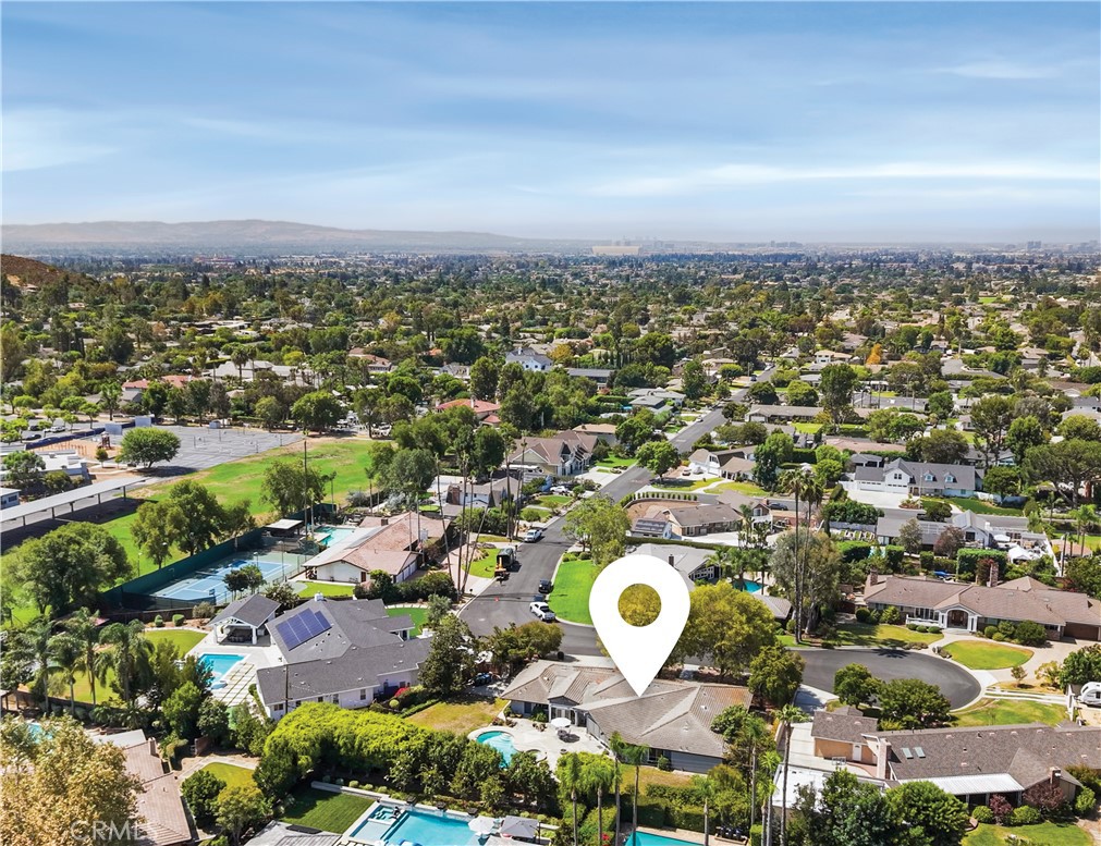 Ideally located in a wonderful neighborhood - 1321 El Finito Way, North Tustin CA 92705 - photo 3