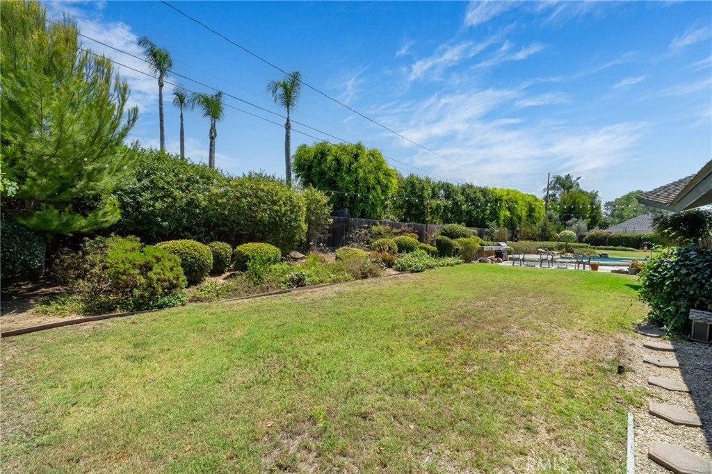 nearly 1/2 acre ready for it's next chapter - 1321 El Finito Way, North Tustin CA 92705 - photo 19