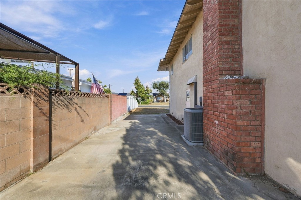 NEW ROOF, RV parking, Expansive lot - 13311 Wheeler, North Tustin CA 92705 - photo 10