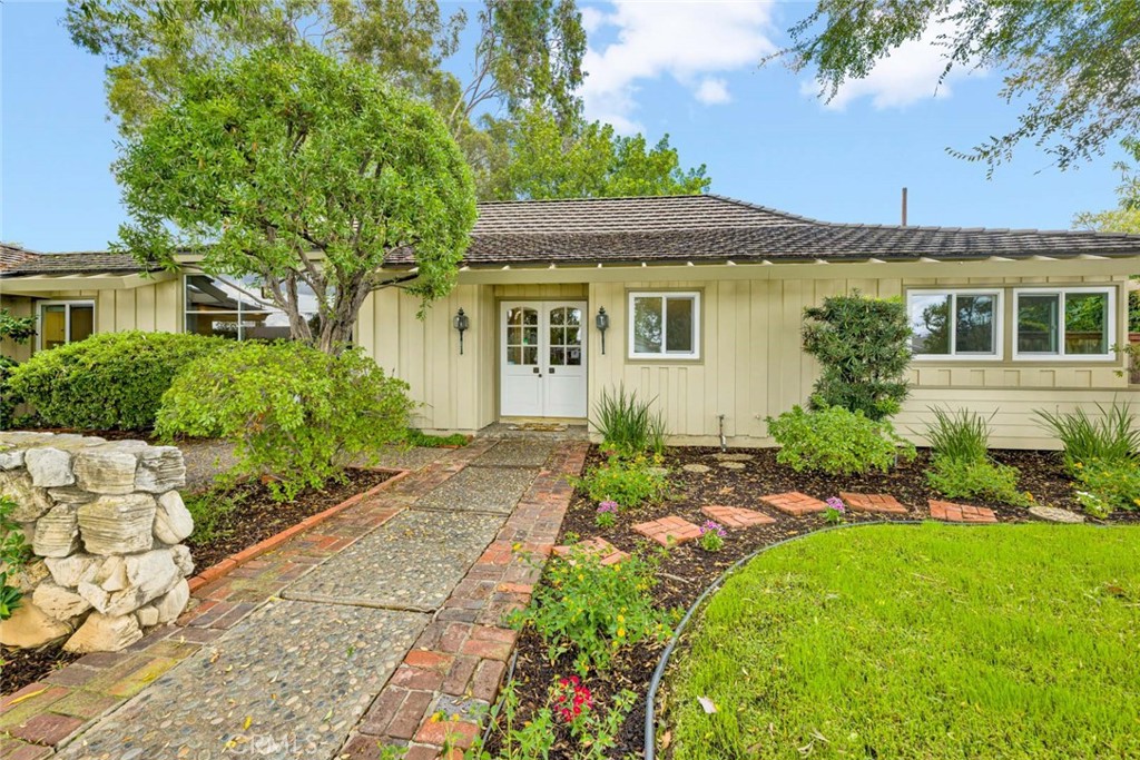 13402 Eton Place, North Tustin CA 92705 - photo 4