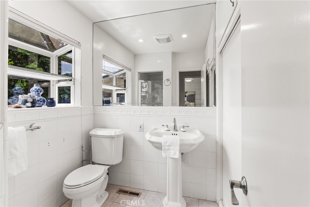 14021 Livingston Street, North Tustin CA 92780 - photo 20