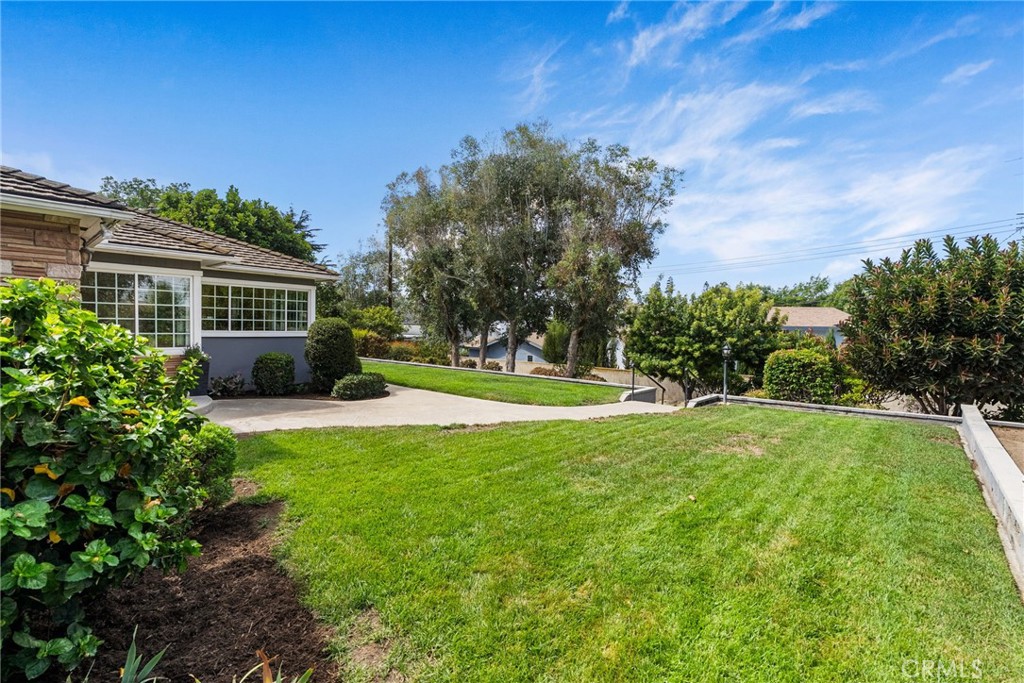 14021 Livingston Street, North Tustin CA 92780 - photo 40