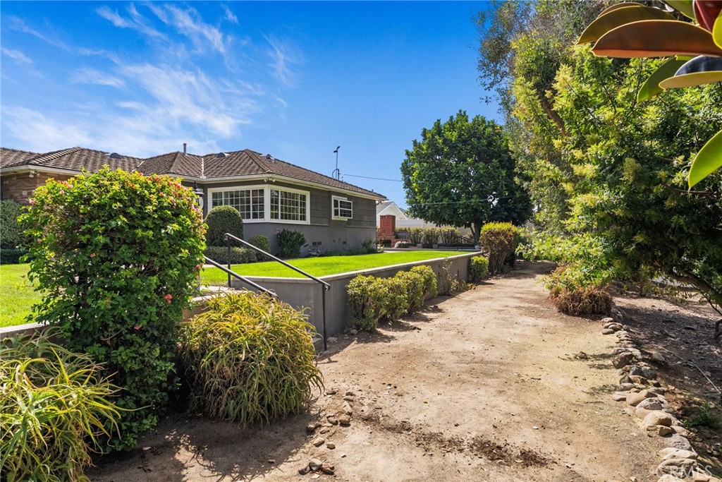 14021 Livingston Street, North Tustin CA 92780 - photo 45