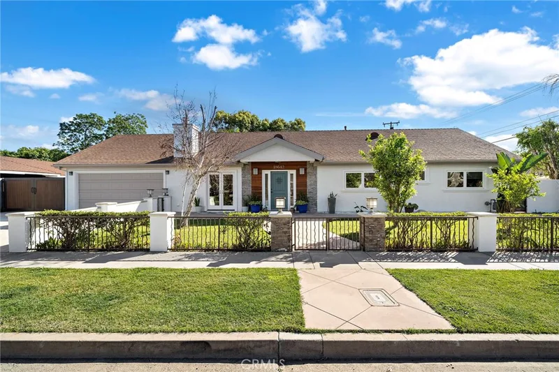 18642 Silver Maple, North Tustin, CA 92705