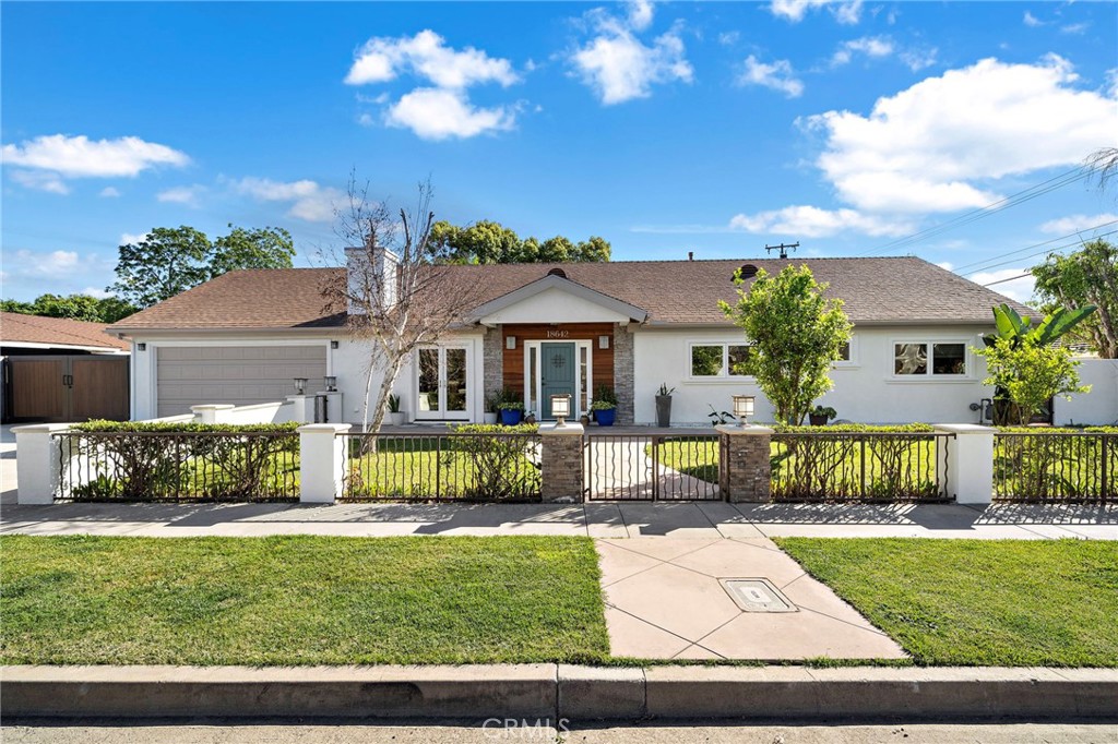 Tremendous curb appeal - 18642 Silver Maple, North Tustin CA 92705 - photo 1