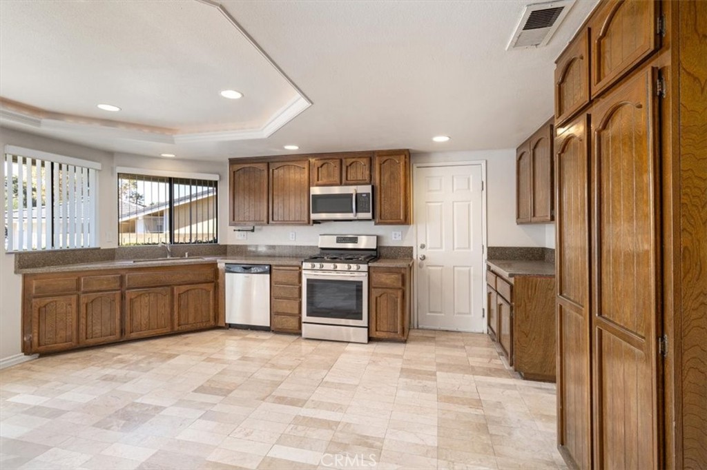 18951 Jane Circle, North Tustin CA 92705 - photo 20