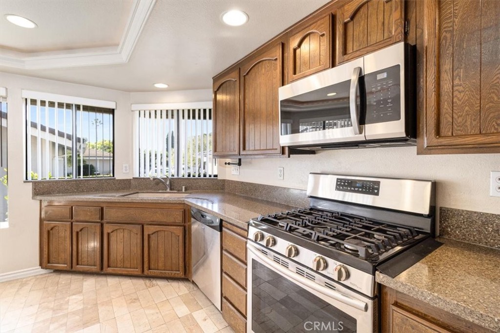 18951 Jane Circle, North Tustin CA 92705 - photo 24
