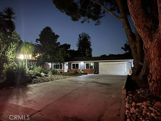 19301 Maynard Way, North Tustin, CA 92705