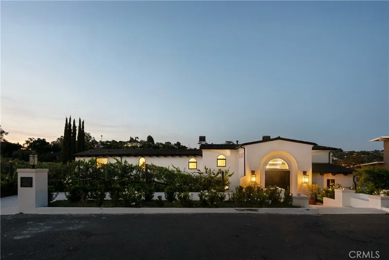 19432 Barrett Hill, North Tustin, CA 92705