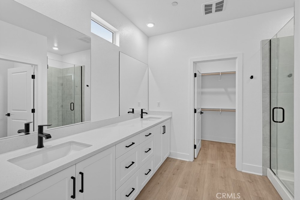 1021 E. Overlook Drive ~ Ready Now - 1021 E Overlook Drive, Orange CA 92867 - photo 4