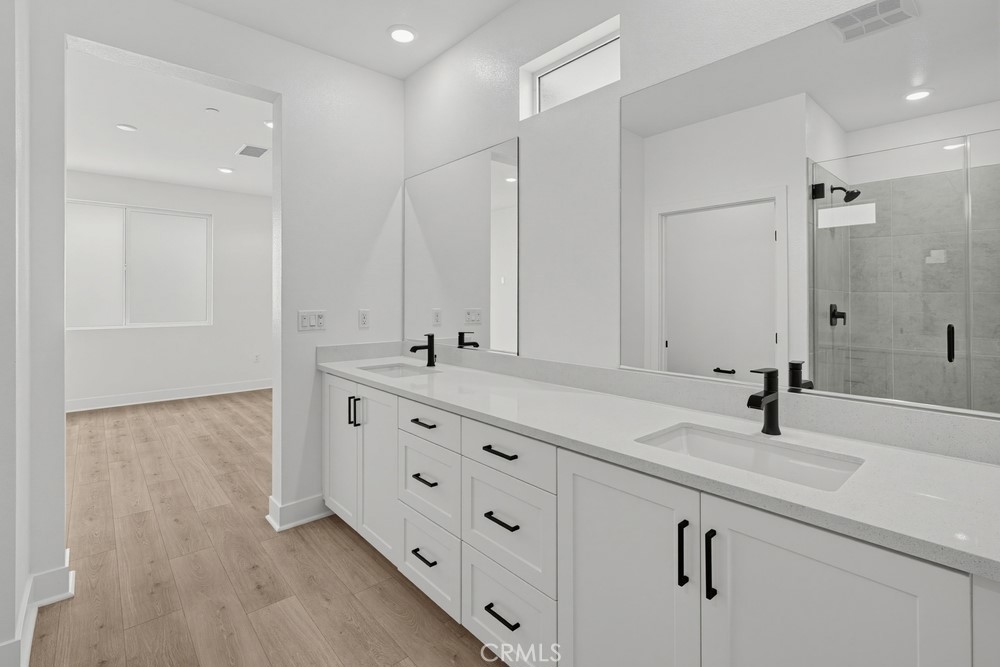 1021 E. Overlook Drive ~ Ready Now - 1021 E Overlook Drive, Orange CA 92867 - photo 19