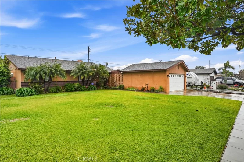 1036 E Trenton, Orange, CA 92867