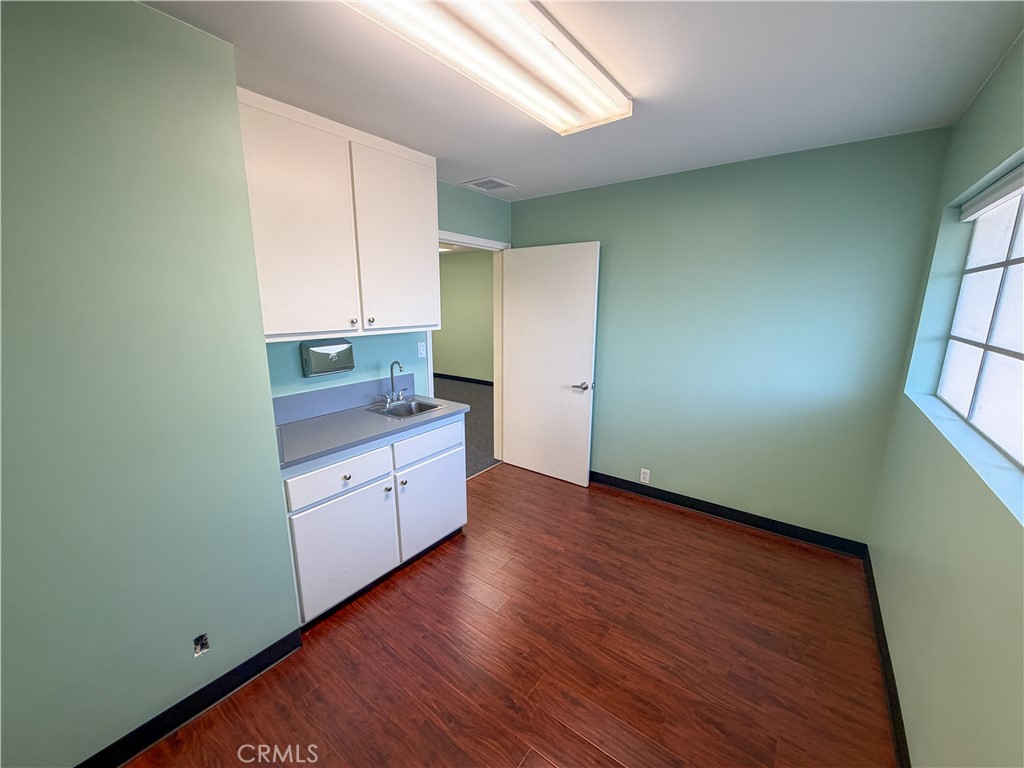 1044 E Chapman 1042, Orange CA 92866 - photo 22
