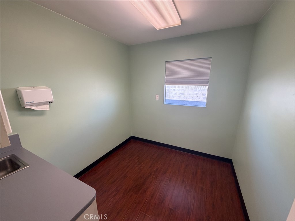 1044 E Chapman 1042, Orange CA 92866 - photo 28