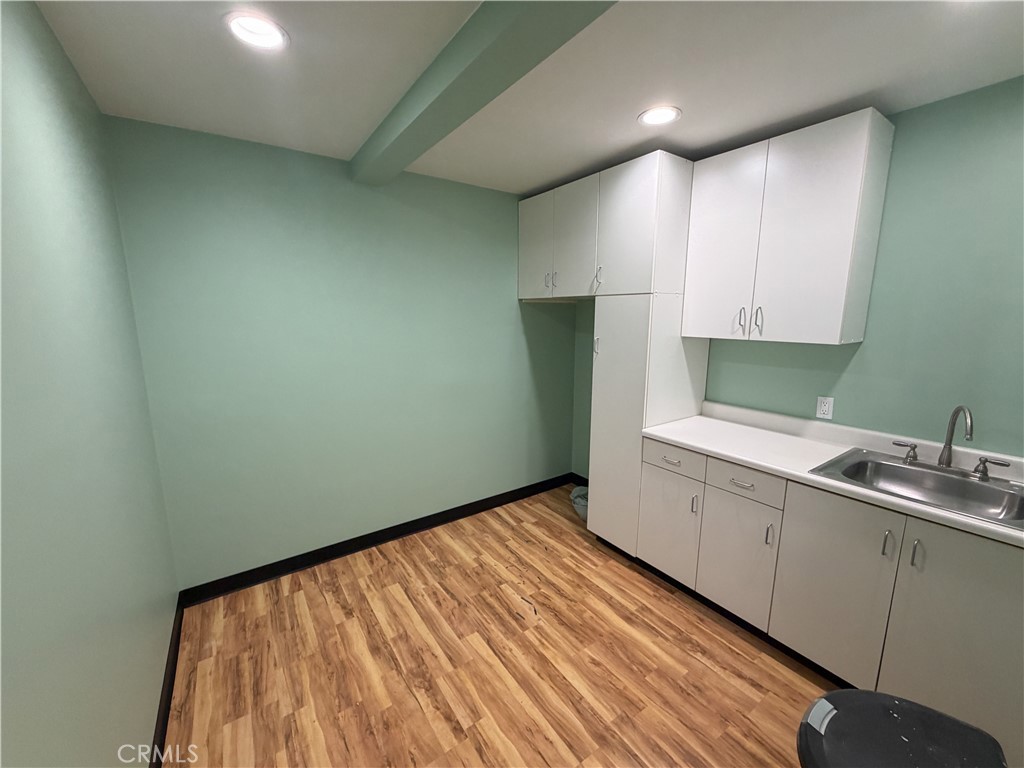 1044 E Chapman 1042, Orange CA 92866 - photo 31