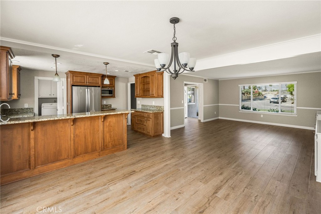 1046 E Chalynn, Orange CA 92866 - photo 8