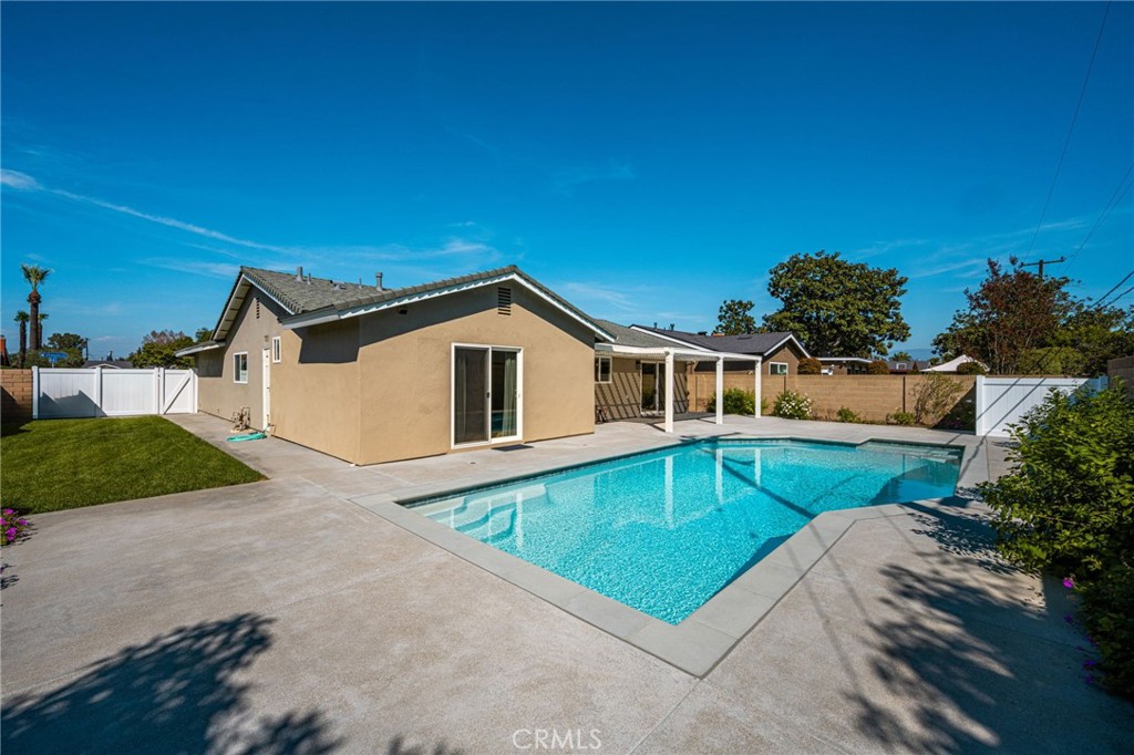 1046 E Chalynn, Orange CA 92866 - photo 16