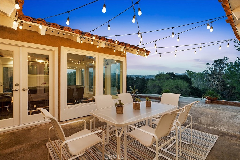 Perfect spot for an outdoor dinner - 10571 Morada, Orange CA 92869 - photo 57