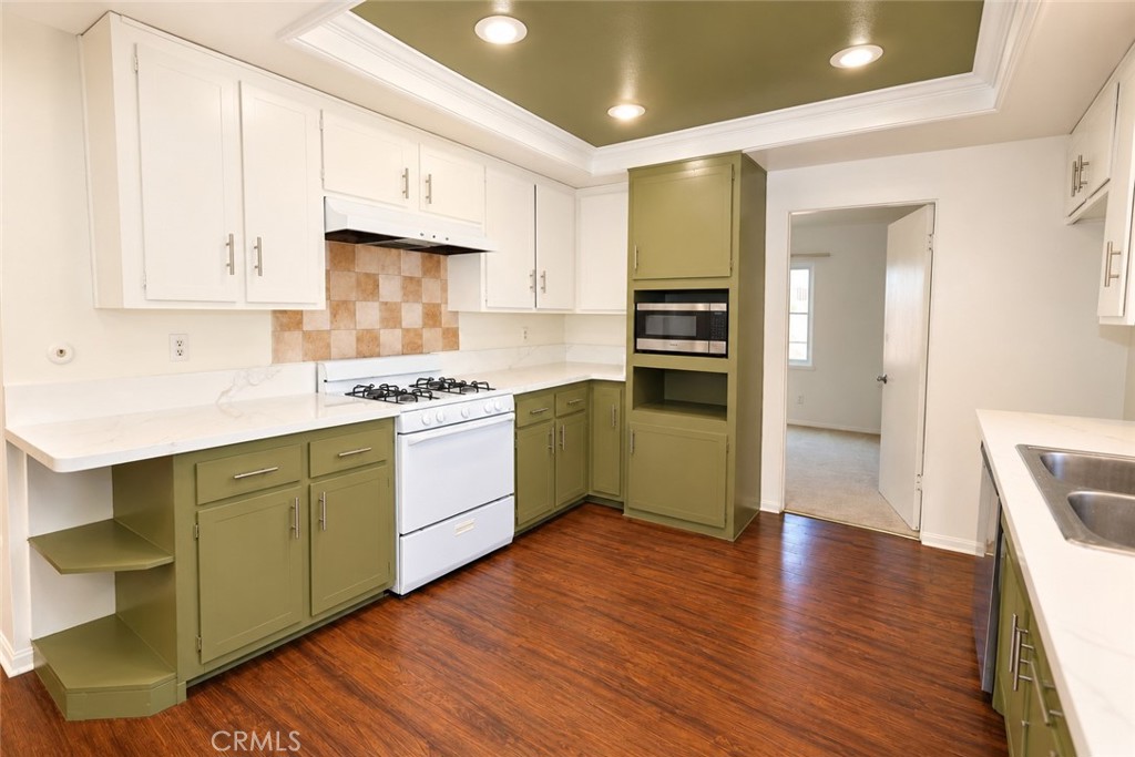 1087 N Greengrove, Orange CA 92867 - photo 7