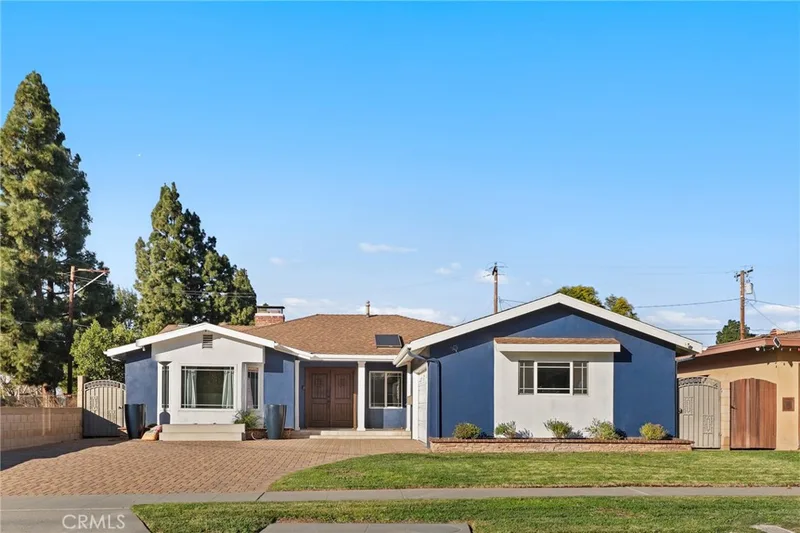1107 E Sycamore, Orange, CA 92866