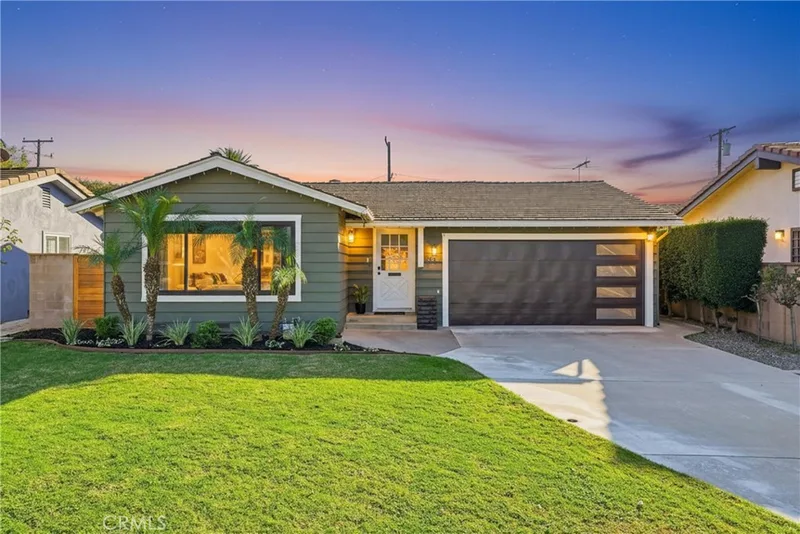 1124 E Maplewood Place, Orange, CA 92866