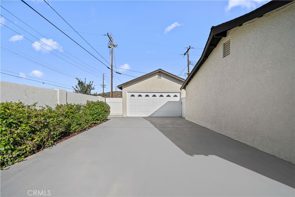 11252 S Church St, Orange CA 92869 - photo 5