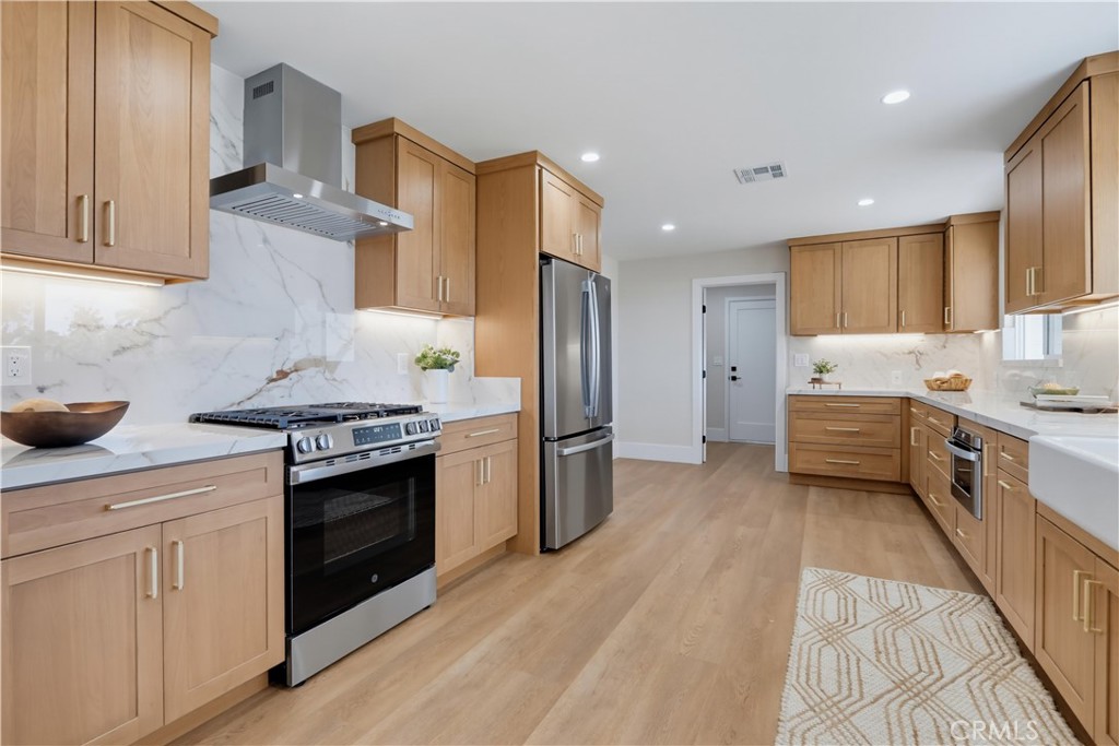 1195 N Lincoln, Orange CA 92867 - photo 2