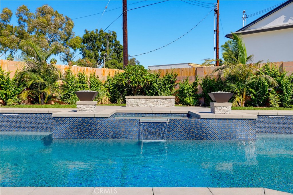 1195 N Lincoln, Orange CA 92867 - photo 3