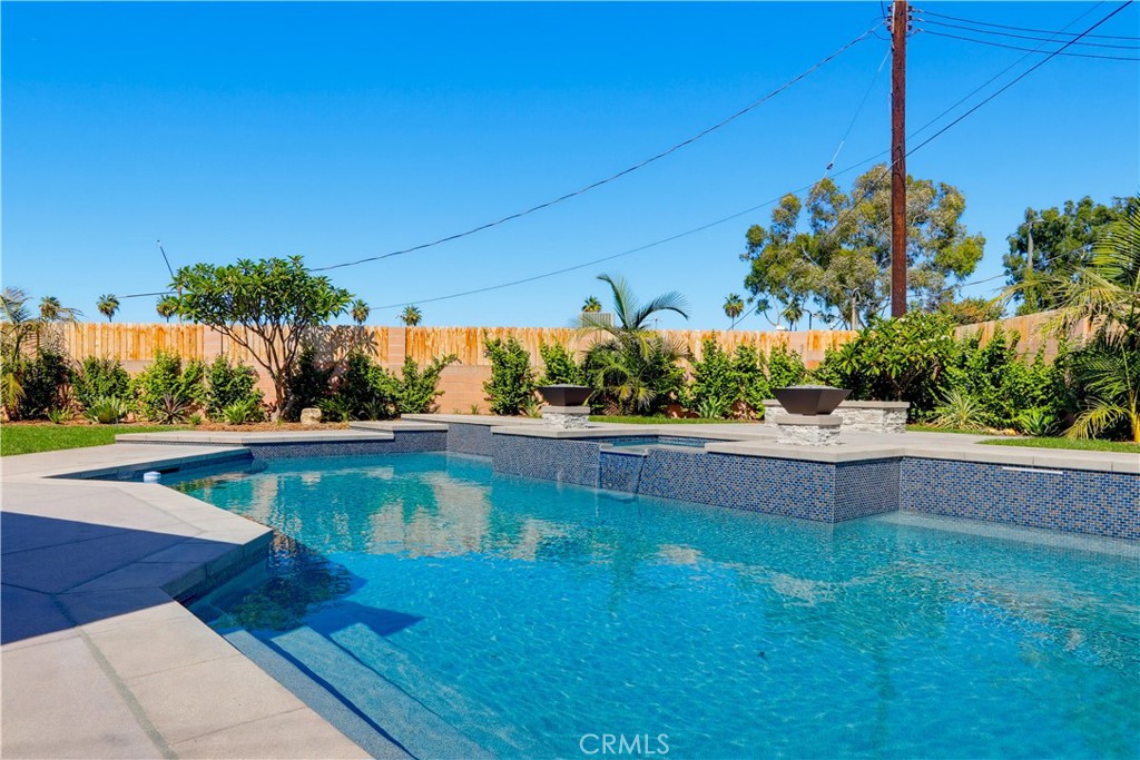 1195 N Lincoln, Orange CA 92867 - photo 4