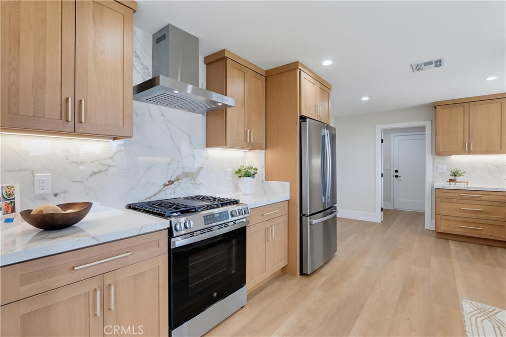 1195 N Lincoln, Orange CA 92867 - photo 7