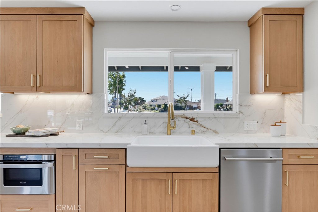 1195 N Lincoln, Orange CA 92867 - photo 14