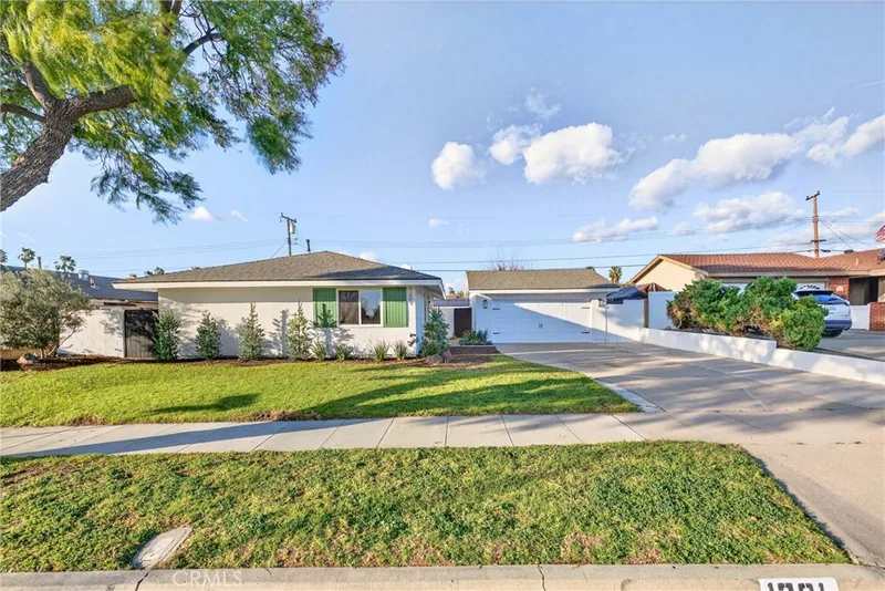 1201 E Saint James, Orange, CA 92865