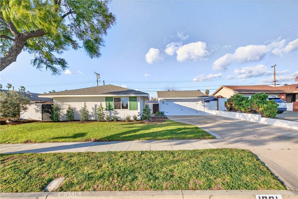 1201 E Saint James, Orange CA 92865 - photo 1