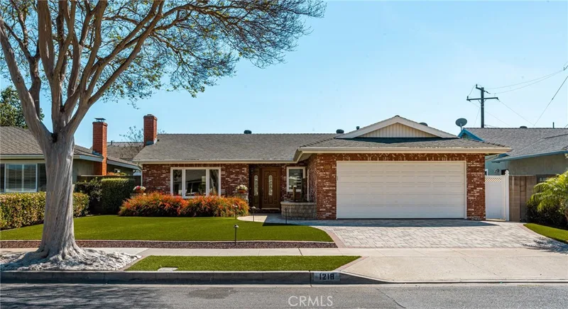 1218 E Chalynn Avenue, Orange, CA 92866