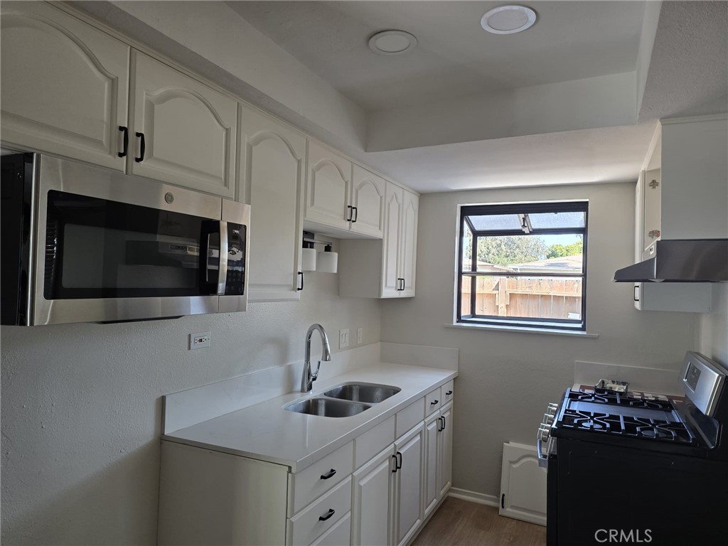 1226 W Palm, Orange CA 92868 - photo 1