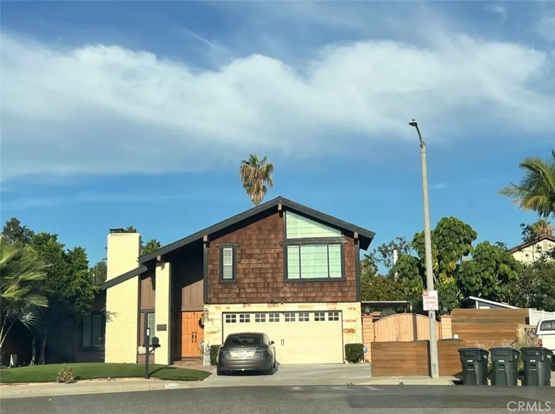 1231 E Boom Avenue, Orange, CA 92865