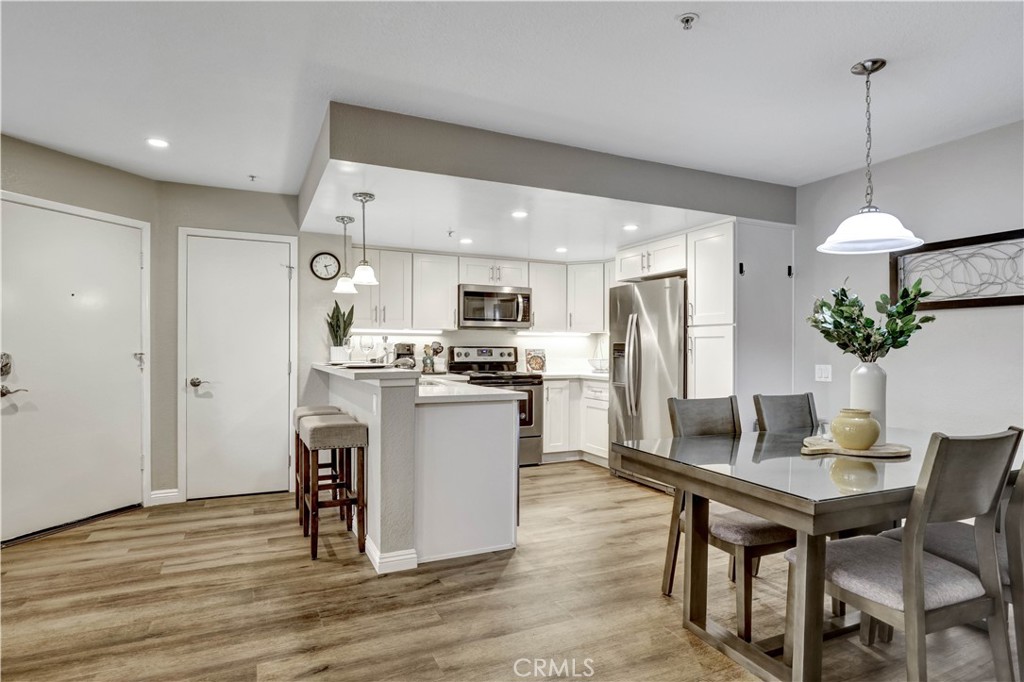 Kitchen/Dining Room - 129 N Cross Creek, Orange CA 92869 - photo 16