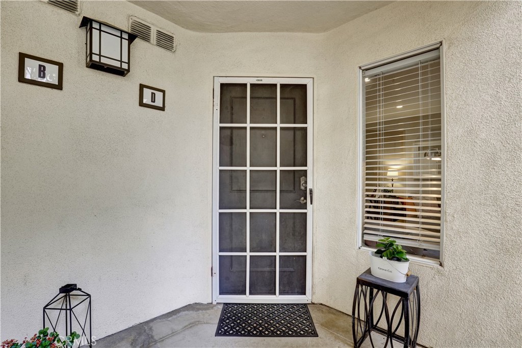 Front door - 129 N Cross Creek, Orange CA 92869 - photo 37