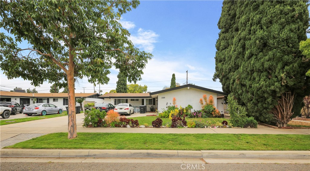 1305 W Cherry, Orange CA 92868 - photo 2